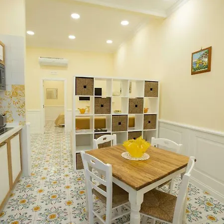 La Corte Dei Borboni By Dimorra شقة *